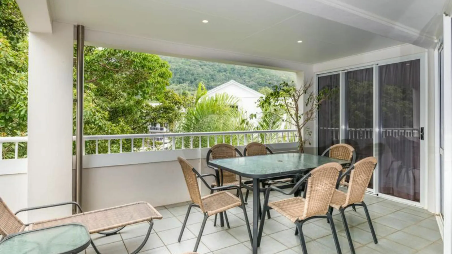 Palm Cove Penthouse Accommodation Apartment Palm Cove